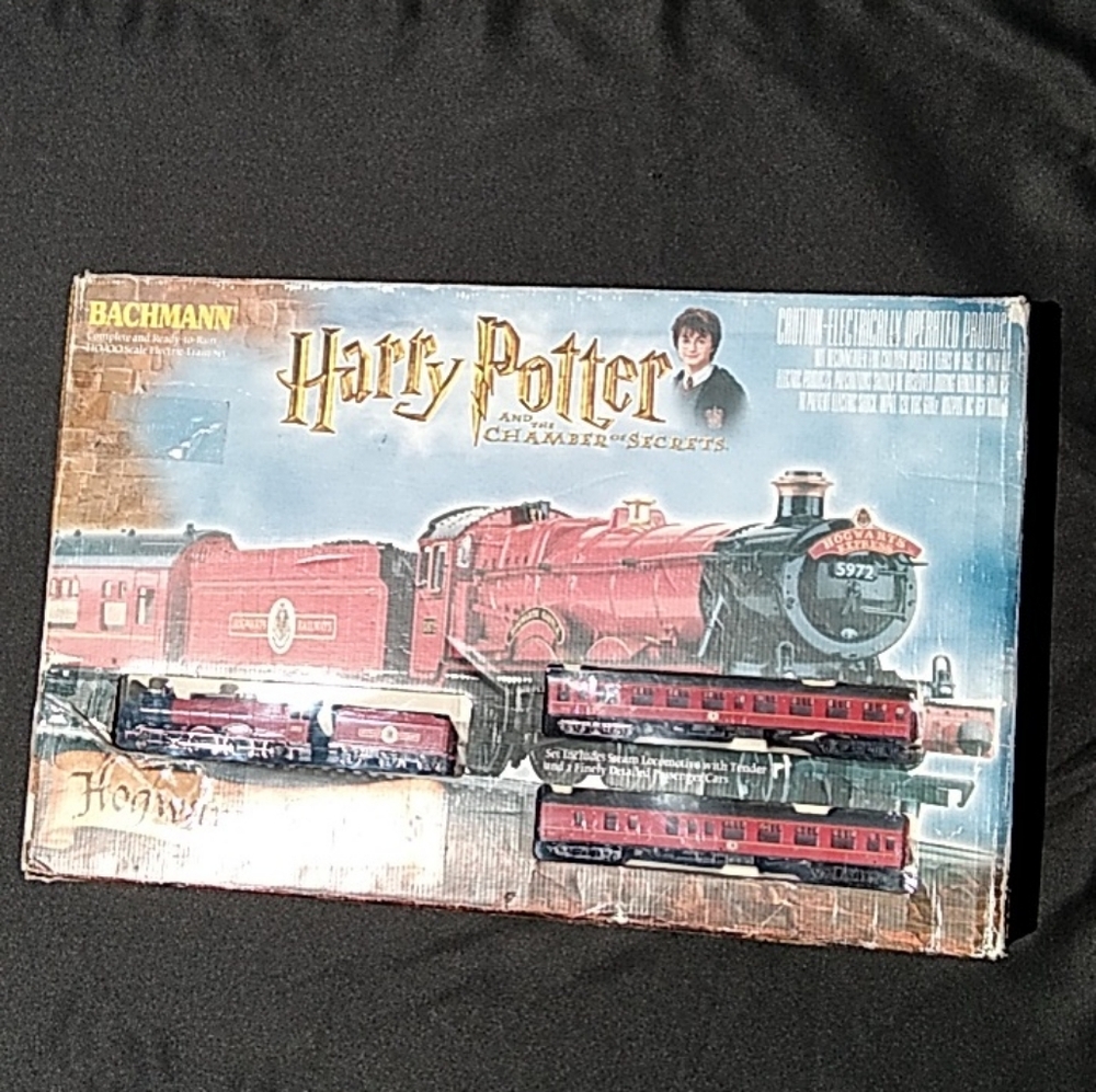 Bachmann HO Scale Harry Potter Chamber of Secrets Train Set